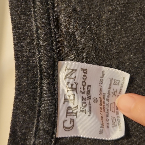 Wicked Shirt Elphaba Defy Gravity - Picture 3 of 4